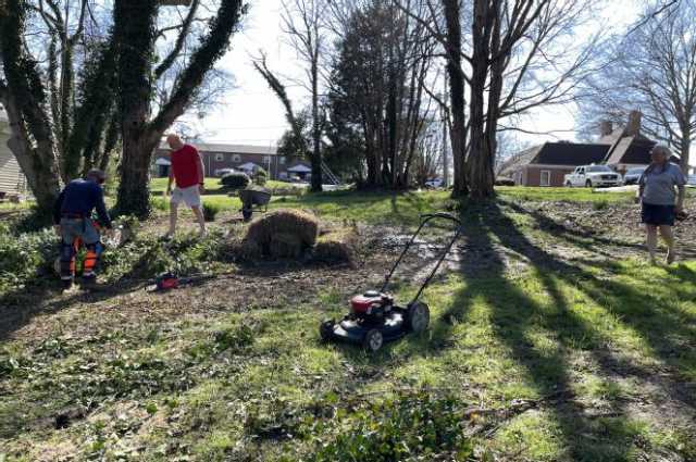 The Sunnyside Sisters Bed and Breakfast / Clarksville VA / Getting warmer