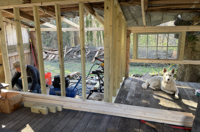 The Sunnyside Sisters Bed and Breakfast / Clarksville VA / Waiting…